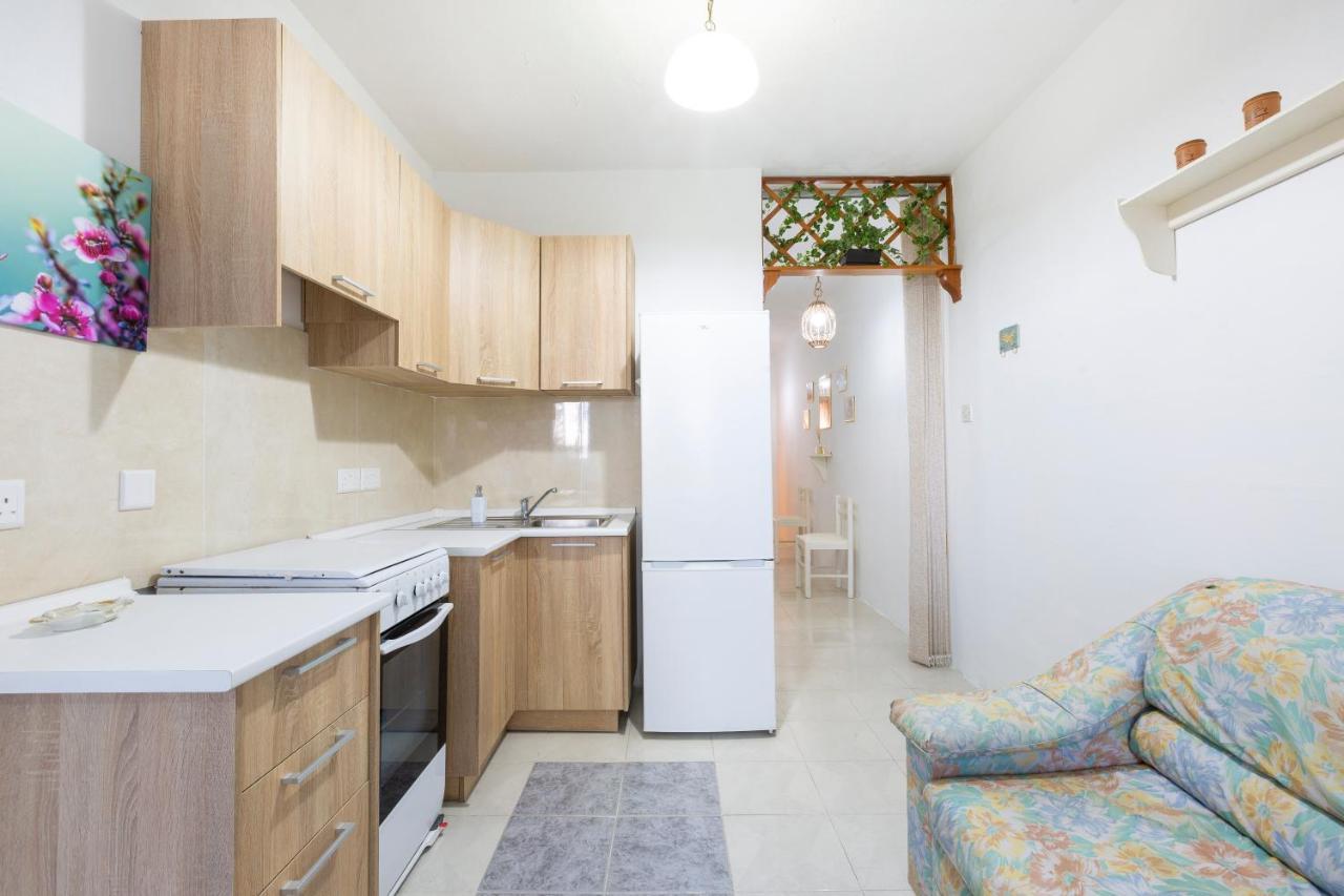 Ne1 - Lovely 2 Bedroom Apartment. Perfect Location Mellieħa Esterno foto