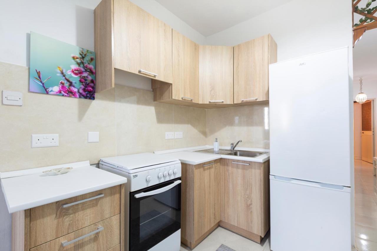 Ne1 - Lovely 2 Bedroom Apartment. Perfect Location Mellieħa Esterno foto