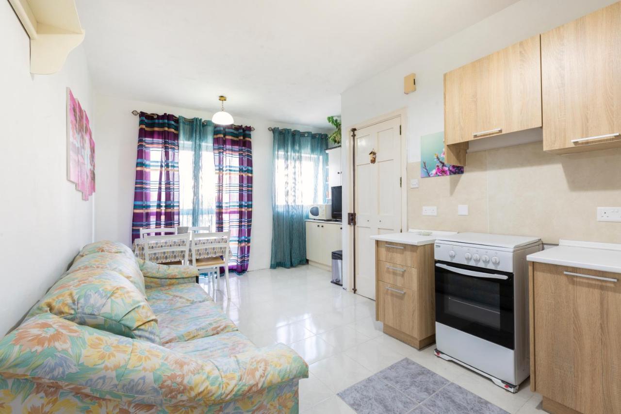 Ne1 - Lovely 2 Bedroom Apartment. Perfect Location Mellieħa Esterno foto
