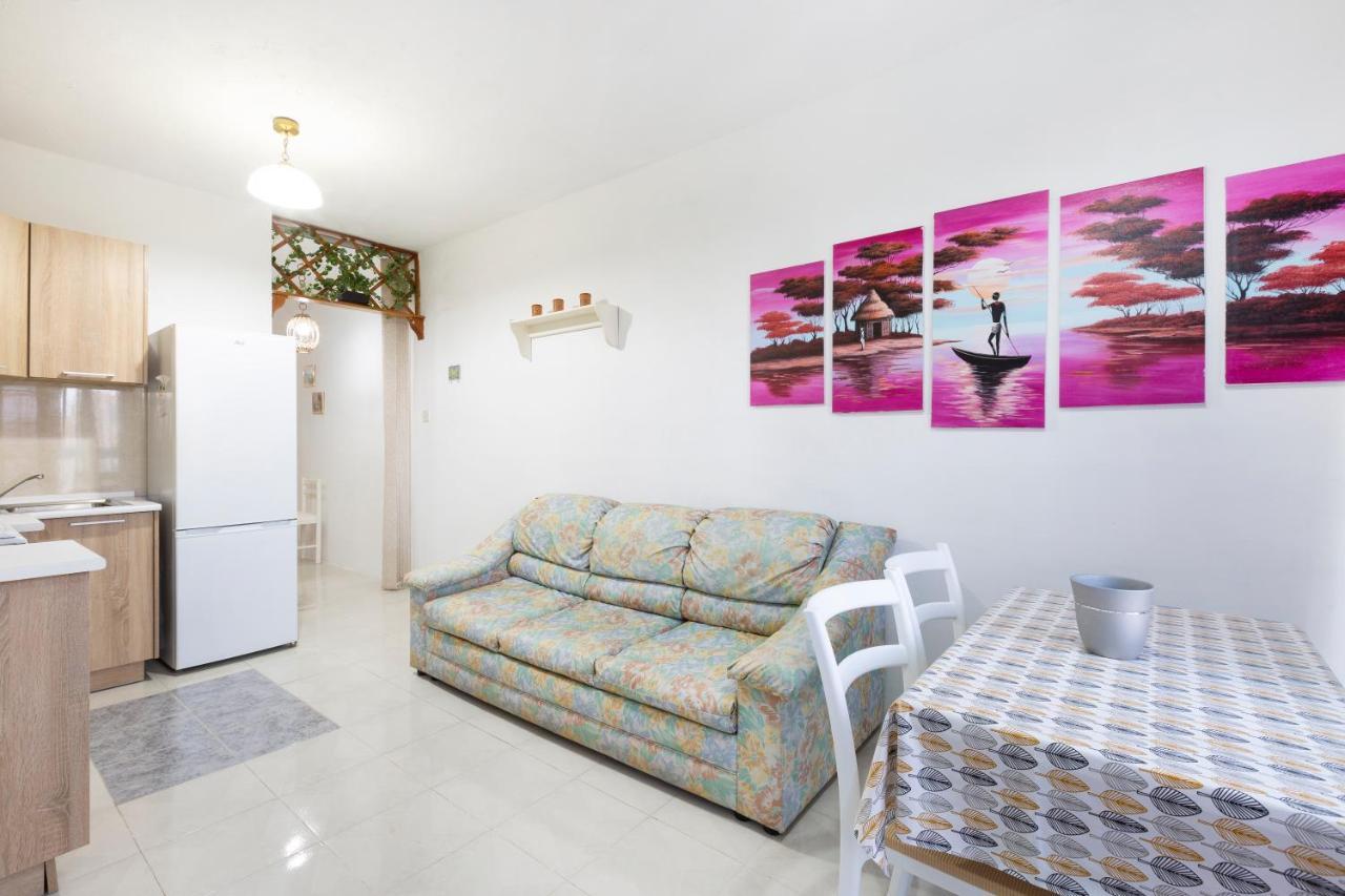 Ne1 - Lovely 2 Bedroom Apartment. Perfect Location Mellieħa Esterno foto
