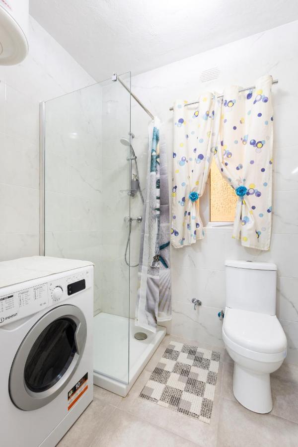 Ne1 - Lovely 2 Bedroom Apartment. Perfect Location Mellieħa Esterno foto