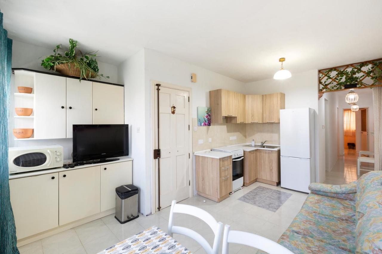 Ne1 - Lovely 2 Bedroom Apartment. Perfect Location Mellieħa Esterno foto
