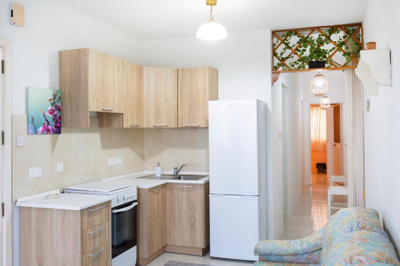 Ne1 - Lovely 2 Bedroom Apartment. Perfect Location Mellieħa Esterno foto